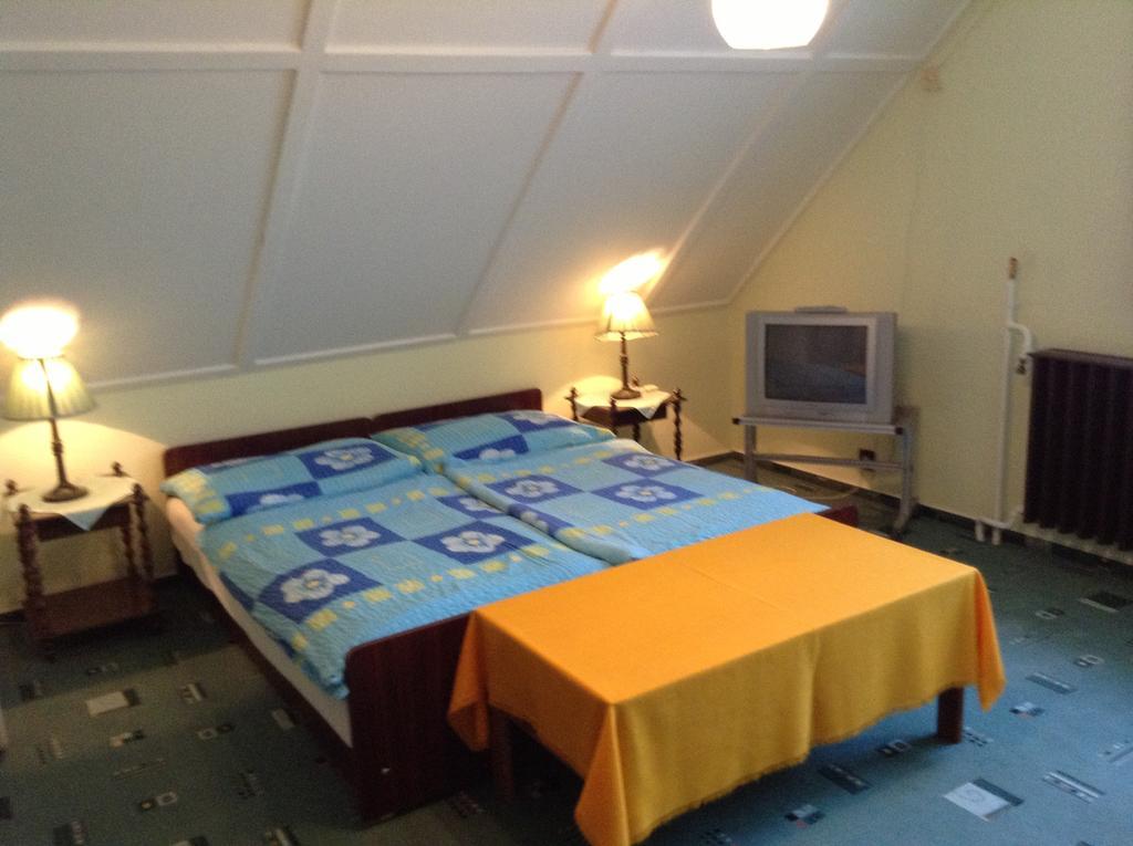Muskatli Vendeghaz Bed and Breakfast Hévíz Habitación foto